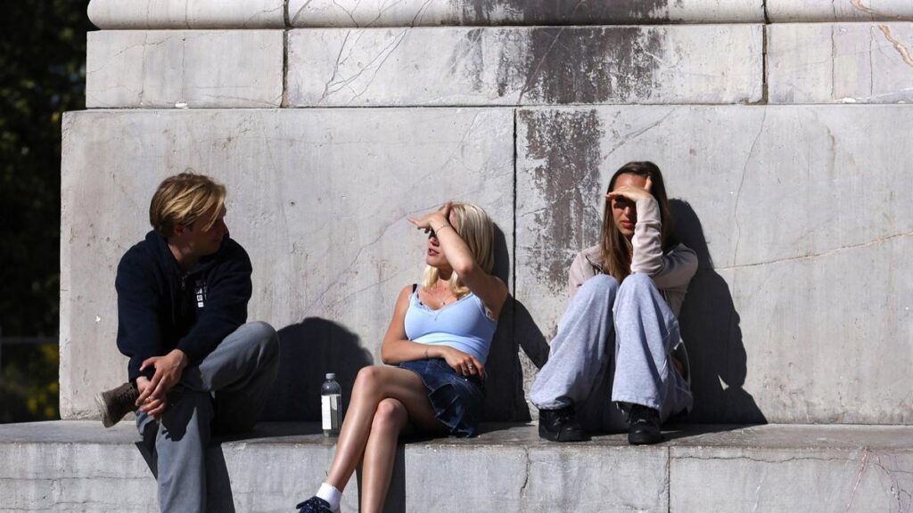 La ola de calor deja siete muertos y activa alertas en varias zonas de Francia