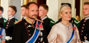 «La princesa está muy enferma y últimamente está peor»: preocupa la salud de Mette-Marit, la futura reina de Noruega – AlbertoNews