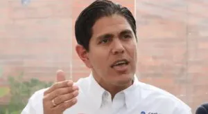 Lester Toledo llega al Aeropuerto Internacional de Maiquetía