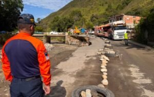 Lluvias torrenciales provocan emergencias viales en el Páramo de Mérida