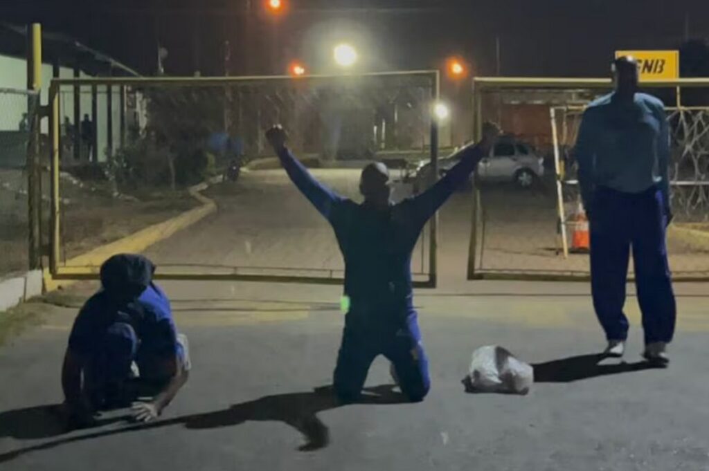 Los 23 años entre rejas de tres policías: fin a la reclusión de los presos políticos más antiguos de Venezuela