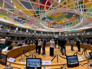Los Veintisiete priorizan definir qué exigir a Rusia antes de designar un enviado para negociar la paz en Ucrania | europapress.es