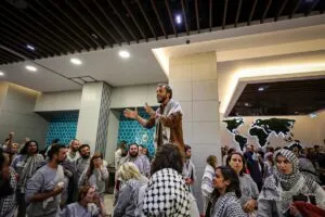 Los activistas de la flotilla aplazan por ahora su regreso a España a la espera de exámenes médicos | europapress.es
