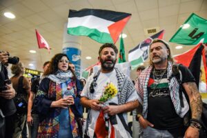 Los activistas de la flotilla denuncian «una escalada de violencia» de Israel con golpes y descargas eléctricas | europapress.es