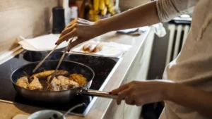 Los cocineros profesionales coinciden: el mejor pescado frito no se logra con agua; prueba a usar cerveza