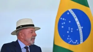 Lula inicia un tratamiento de radioterapia en la cabeza por cáncer de piel | elperiodico.com