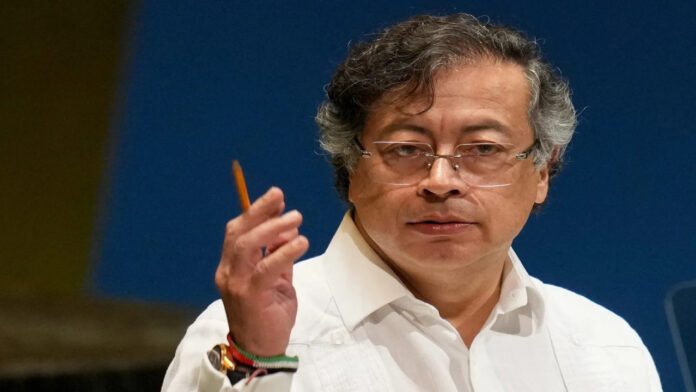 Mandato de Petro: marcado por tensión institucional pero sin crisis inmediatas