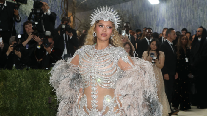 Met Gala recaudó $42 millones y las joyas de Beyoncé sumaron más