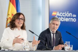 Mónica García y Fernando Grande-Marlaska viajan a Tenerife para coordinar la llegada del buque afectado por hantavirus | europapress.es