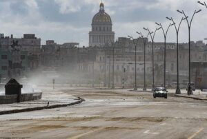 Muere una de las 48 personas heridas por el vuelco de un autobús en el centro de Cuba – AlbertoNews