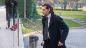 Muerte del fundador de Mango: un viaje, una relación tensa y otros indicios que apuntan las sospechas contra su hijo