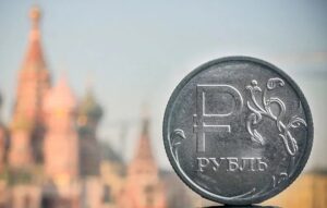 Mujer compra un palacio en Bielorrusia por 33 dólares