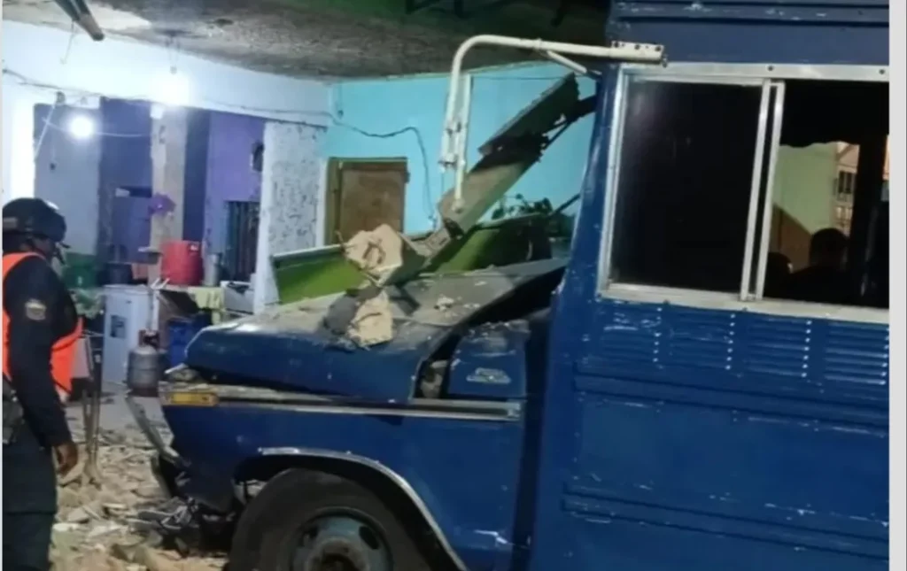 Mujer fallecida tras estrellarse transporte público