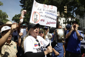 Mujeres sindicalistas tildan de anticonstitucional y desalarizador anuncio de ingreso mínimo integral