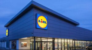 Ni cuchillo ni mandolina: Lidl lanza un nuevo utensilio que ralla y corta y cuesta menos de 7 euros