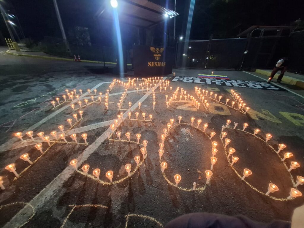 "Nos faltan más de 500": Familias siguen presionando desde El Rodeo I por la libertad de presos políticos
