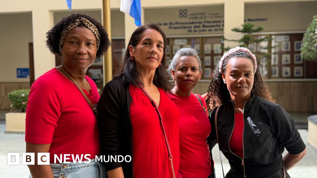 "Nunca vi a Dominicana con tanto dolor": BBC Mundo reconstruye la tragedia del Jet Set Club que dejó 236 muertos (y la lucha de las familias por la justicia un año después)