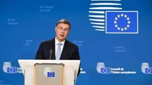 PREVISIONES CRECIMIENTO ESPAÑA | Bruselas mejora las previsiones de crecimiento de España que la guerra en Oriente Medio amenaza con frenar | elperiodico.com