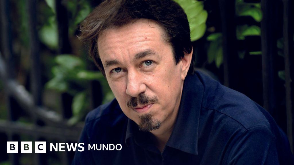 Pedro Mairal: "La distancia de un padre con un hijo es querer hablar y sentir que el otro está a 300 kilómetros aunque estés cara a cara"