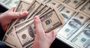 Precio del dólar del 14 de mayo pasa otra decena cuatro días
