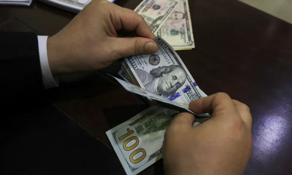 Precio del dólar del 26 de mayo brinca cerca de 5 bolívares