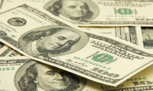 Precio del dólar del 4 de mayo aumenta más de dos bolívares