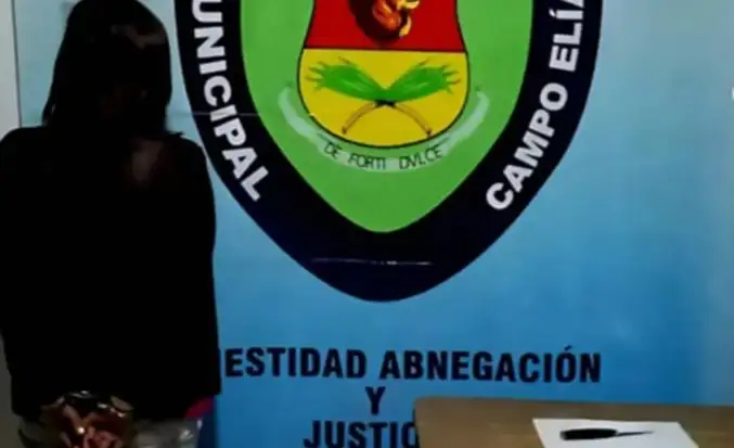 Presa mujer por atacar a puñaladas a su hijo de cuatro años