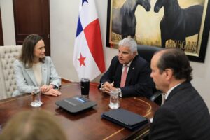 Presidente de Panamá recibió a María Corina Machado