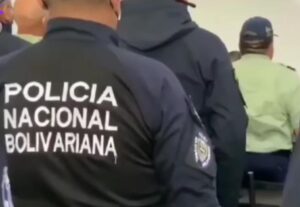 Preso por apuñalar a su pareja