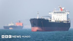 Qué sabemos del Proyecto Libertad con el que Trump quiere escoltar a los barcos en el estrecho de Ormuz
