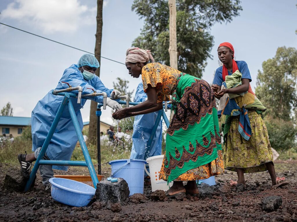 República Democrática del Congo, atrapado entre la guerra y el ébola: "Las guerrillas han perpetrado arremetidas sistemáticas contra infraestructuras sanitarias"
