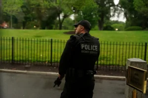 Revelaron identidad del tirador cerca de la Casa Blanca: tenía problemas mentales y creía ser Jesucristo