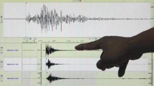SEÍSMO SISMO CHINA | Un terremoto de magnitud 5,2 en el sur de China deja dos muertos, un herido y 7.000 evacuados | elperiodico.com