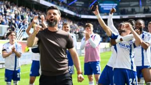 Schalke 04 prepara el “champán” por su regreso a Bundesliga