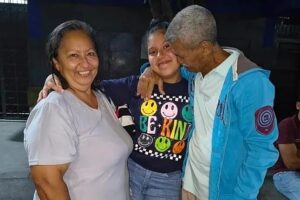 Seis meses en una cárcel de Venezuela con sólo 16 años: «Mi hija Samantha recibió tratos crueles y no puede dormir»