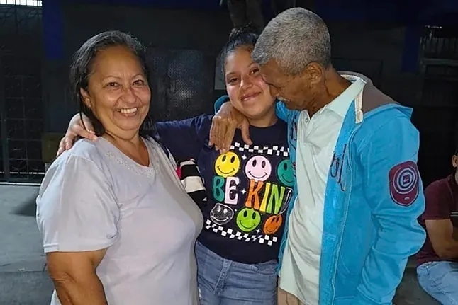 Seis meses en una cárcel de Venezuela con sólo 16 años: "Mi hija Samantha recibió tratos crueles y no puede dormir"