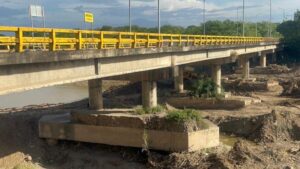 Siguen los trabajos de rehabilitación a 15 días del cierre del puente de Ureña