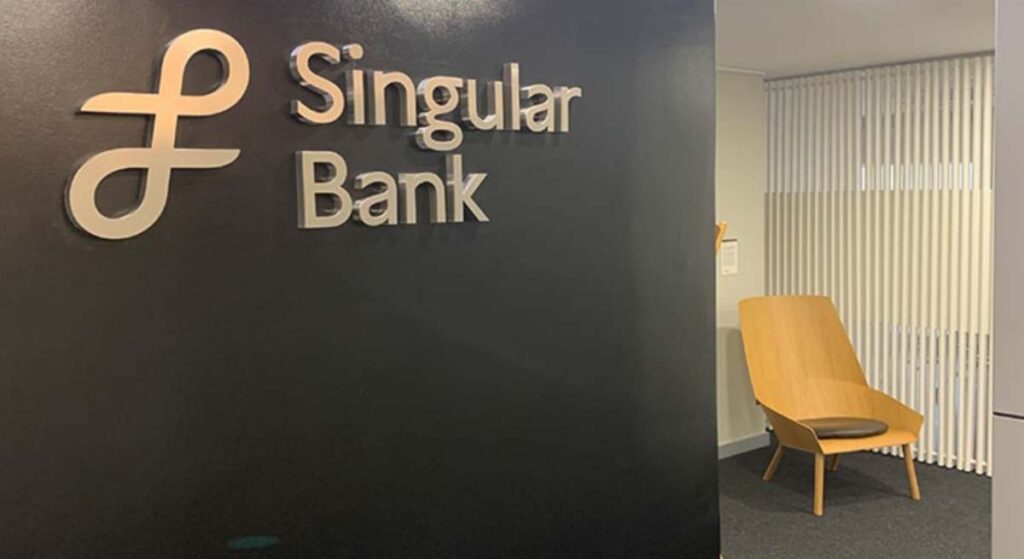 Singular Bank cuelga el cartel de 'se vende' y espera ahora encontrar el comprador ideal