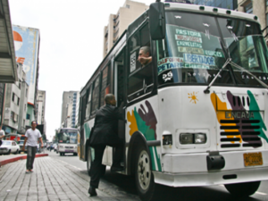 Tarifa del transporte urbano queda indexada a $ 0,25 a partir del 1 de junio tras acuerdo entre transportista y gobierno interino – Efecto Cocuyo