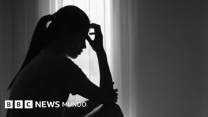 «Tengo miedo de verlos de nuevo»: la indignación en Reino Unido por el caso de tres adolescentes que evitaron la cárcel tras ser condenados por violar a dos menores