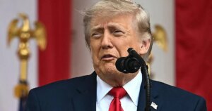Trump, a punto de cumplir 80 años, se somete a un chequeo médico y asegura que está «perfecto»