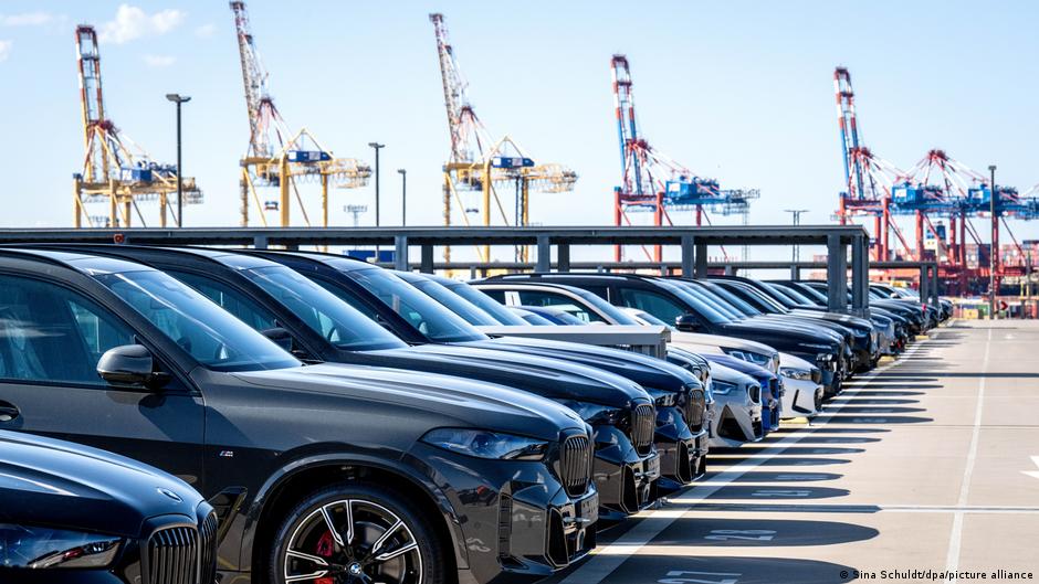Trump anuncia aranceles del 25 % a autos y camiones de la UE