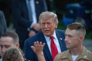 Trump anuncia el despliegue de 5.000 soldados adicionales en Polonia | europapress.es
