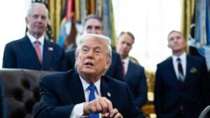 Trump anuncia que suspende un ataque contra Irán previsto «para mañana» a petición de sus aliados árabes | elperiodico.com