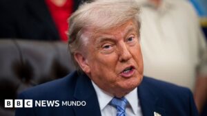 Trump anuncia que tiene un acuerdo «prácticamente negociado» con Irán que incluiría la apertura del estrecho de Ormuz