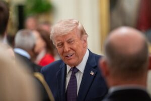 Trump asegura que el diálogo con Irán sigue progresando y no firmará un acuerdo precipitado | europapress.es