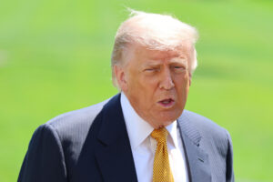 Trump dice que la guerra en Irán quizá le impida asistir a la boda de su hijo – AlbertoNews