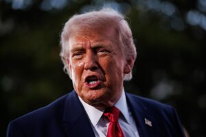 Trump subraya que no tiene prisa por lograr acuerdo con Irán porque quiere «un buen trato»