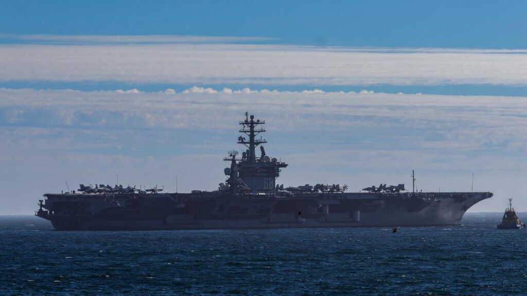 Archivo - El portaaviones USS Nimitz en una imagen de archivo