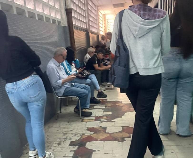 Un Estado sin respuesta: centros solidarios de salud sacan el pecho por la gente – Efecto Cocuyo
